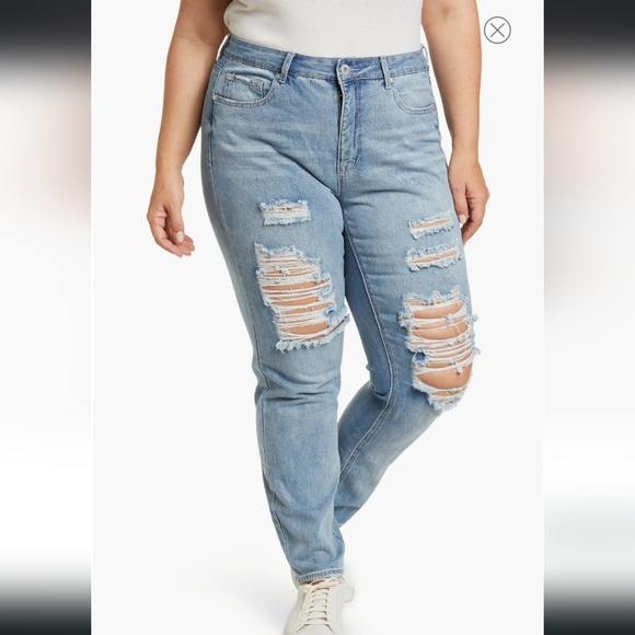 American Rag Distressed Curvy Mom Jeans Plus Size - Picture 1 of 6